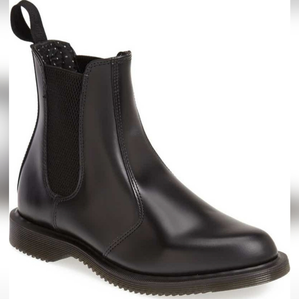 NIB Dr. Martens Flora Chelsea Boot, Size 6, Color Black